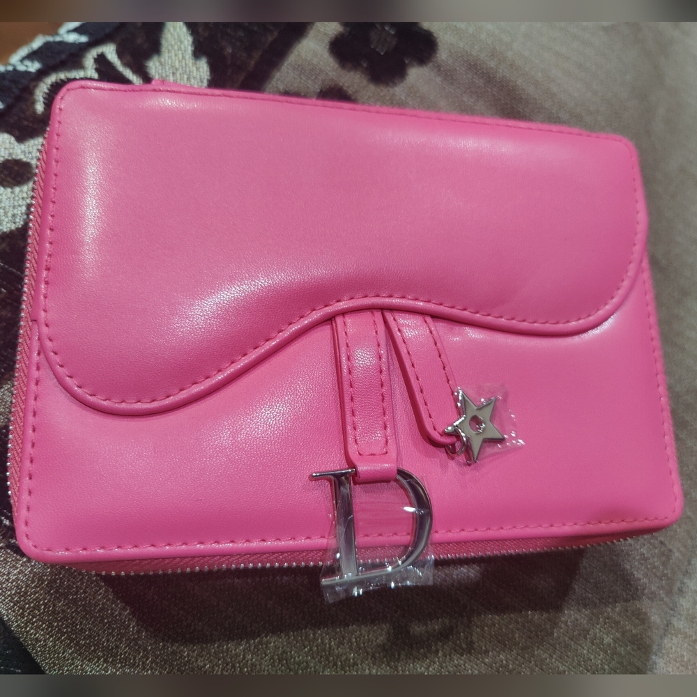 Dior saddle pink case
